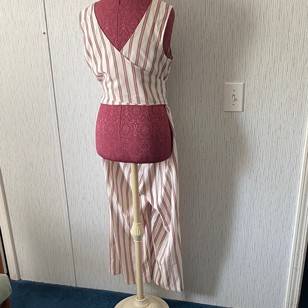 Madison Sz Large Jump Suit Red White Striped Wrap Around Tie Front with Pockets - Picture 10 of 12